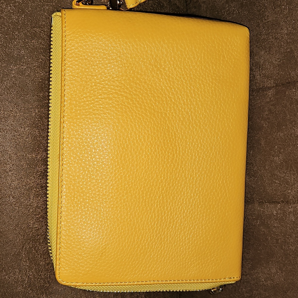 Tory Burch Large Britten Zip Around NWOT - Picture 3 of 11